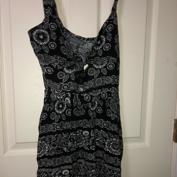 Kendall & Kylie Dresses & Skirts - Black & white summer dress